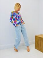 Pull Maille Fleurie Multicolore Col V Élégant – Image 3