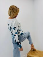 Pull Maille Fine À Col Rond Imprimé Papillons Bleu Nuit – Image 2