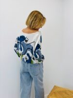 Pull Maille Fluide À Col V Imprimé Visage Artistique Moderne – Image 2