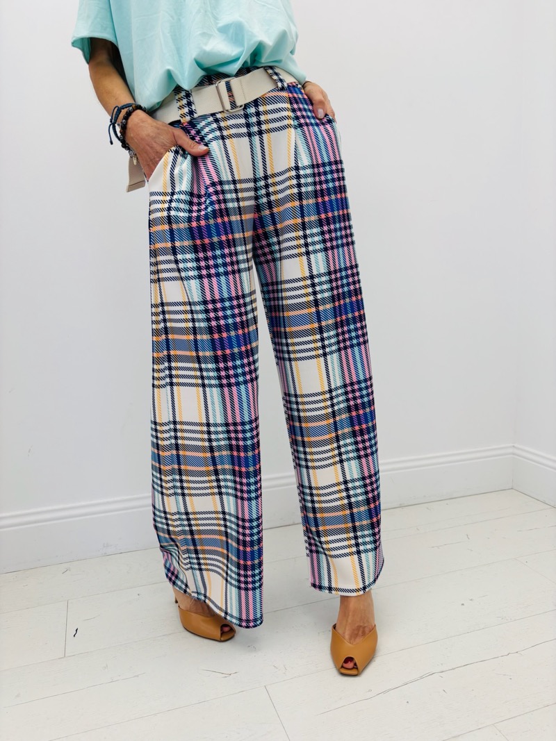 IMG_9540 Pantalon Large À Carreaux Multicolores Esprit Chic Moderne – Image 1