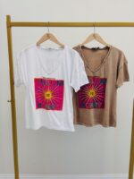 T-Shirt Col V Tulum Is Sunny En Coton – Image 2