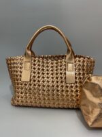Sac Tressé Avec Pochette Assortie Finition Métallisée Chic – Image 2