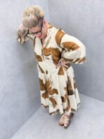 Robe Longue Abstraite – Image 3