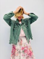 Veste en jean clouté