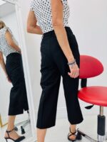 Top Pois Noir et Pantalon Capri – Image 3
