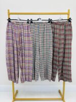 Pantalon motif madras effet gaufré – Image 2