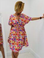 Robe courte à motifs fleuris – Image 3