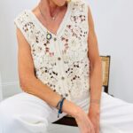 Gilet crochet détail sequins et perles