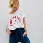 T-shirt Col V 'Don't Talk to Me'