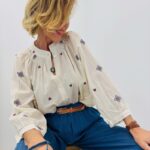 Blouse légère brodée