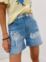Short en jean détail fleurs – Image 3