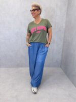 T-Shirt Imprimé Hot Moms – Image 4