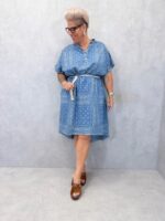 Robe fluide ceinturée