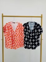 Chemise col V fleurie - Marque RUEDESABBESSES – Image 2