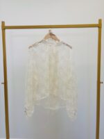 Blouse dentelle ceinturée – Image 2