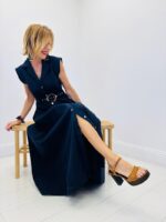 Robe ajustée avec ceinture