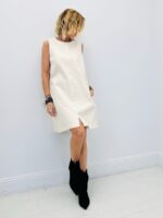 Robe chasuble détail boutons – Image 5
