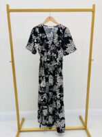 Robe col V ceinturée – Image 2