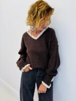 Pull col dentelle