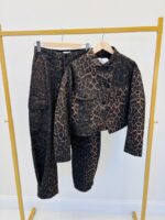 Jeans Léopard Coupe Cargo – Image 2