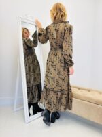 Robe Brodée – Image 5
