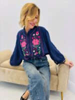 Blouse brodée
