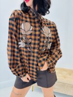 Chemise à Carreaux Brodée – Image 4