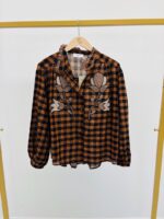Chemise à Carreaux Brodée – Image 2
