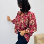 Blouse à motifs floraux