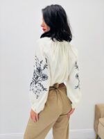 Blouse brodée élégante – Image 5