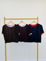 T-shirt basique col contrasté – Image 2