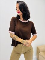 T-shirt basique col contrasté