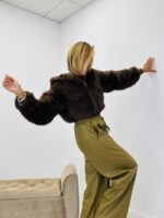 Veste fausse fourrure coupe courte – Image 7