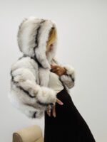 Veste fausse fourrure coupe courte