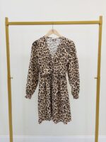 Robe courte imprimée léopard fluide – Image 2
