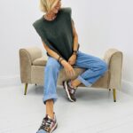 Pull sans manches avec épaulettes