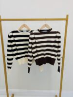 Pull Rayé avec Épaulettes – Image 2