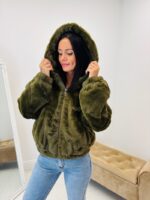Veste à capuche en fausse fourrure