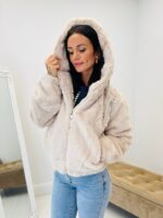 Veste à capuche en fausse fourrure – Image 10