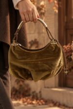 Sac à main velours ras