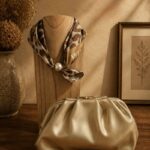 Pochette dorée
