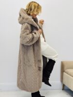 Manteau fausse fourrure à capuche – Image 12