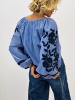 Blouse fines rayures broderie