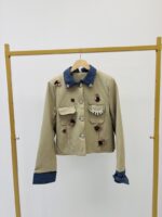 Veste épaulettes détails broderie en relief – Image 2