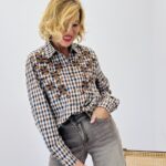Chemise à carreaux brodée