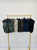 Veste sans manches style k-way – Image 2