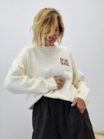 Pull brodé La Vie En Rose – Image 4