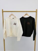 Pull brodé La Vie En Rose – Image 2