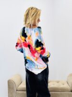 Pull artistique multicolore – Image 4