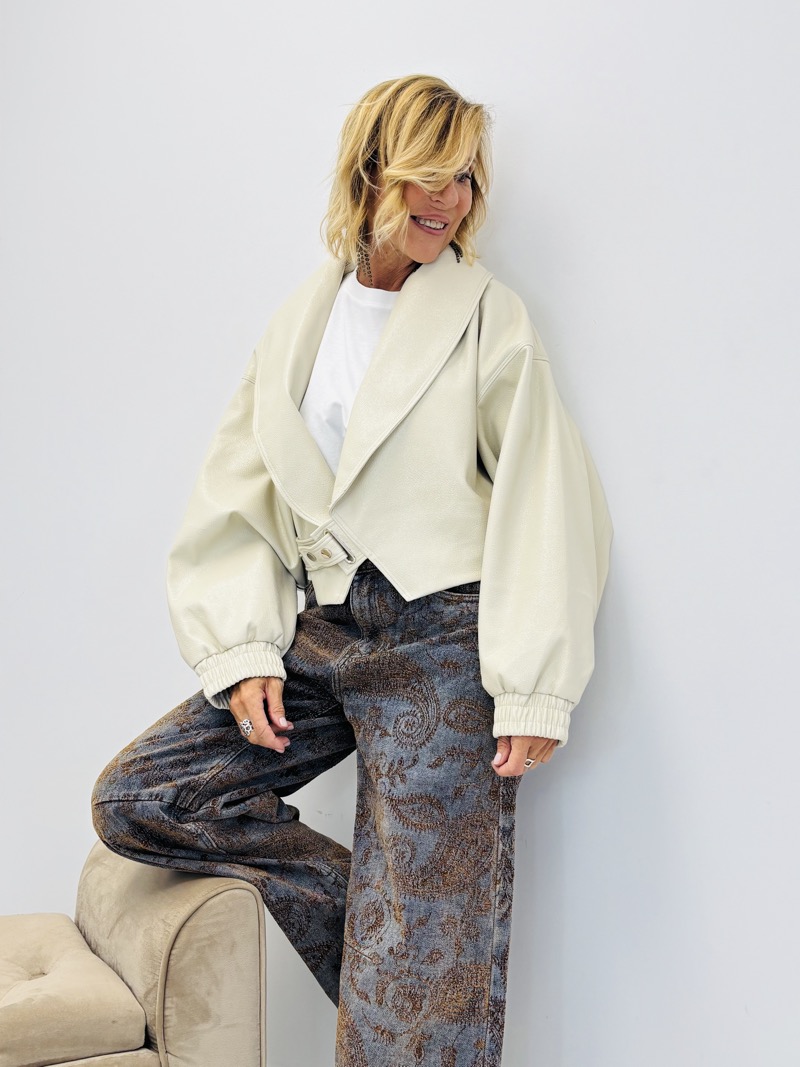 IMG_6860 Veste simili cuir coupe courte grand col – Image 1
